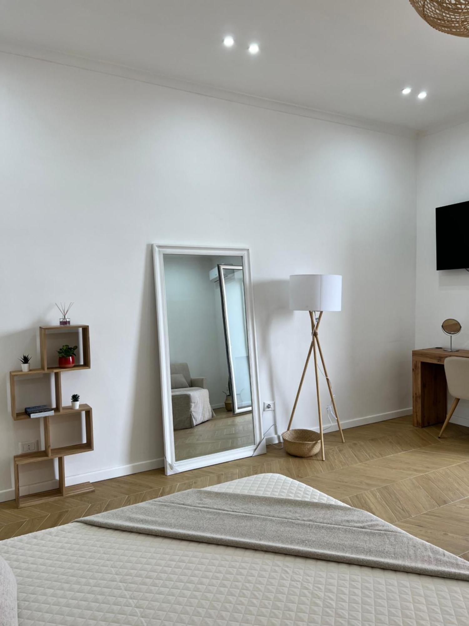 Gennarino Apartments - Panorama Suite With Balcony And Urban Loft Nápoles Exterior foto