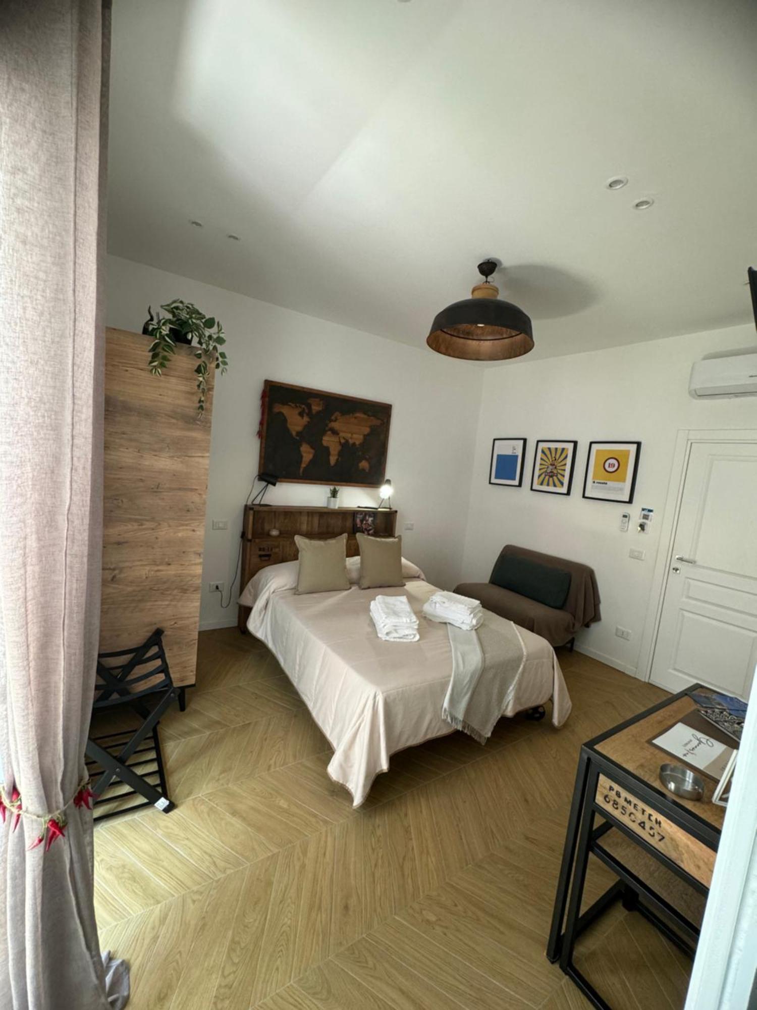 Gennarino Apartments - Panorama Suite With Balcony And Urban Loft Nápoles Exterior foto